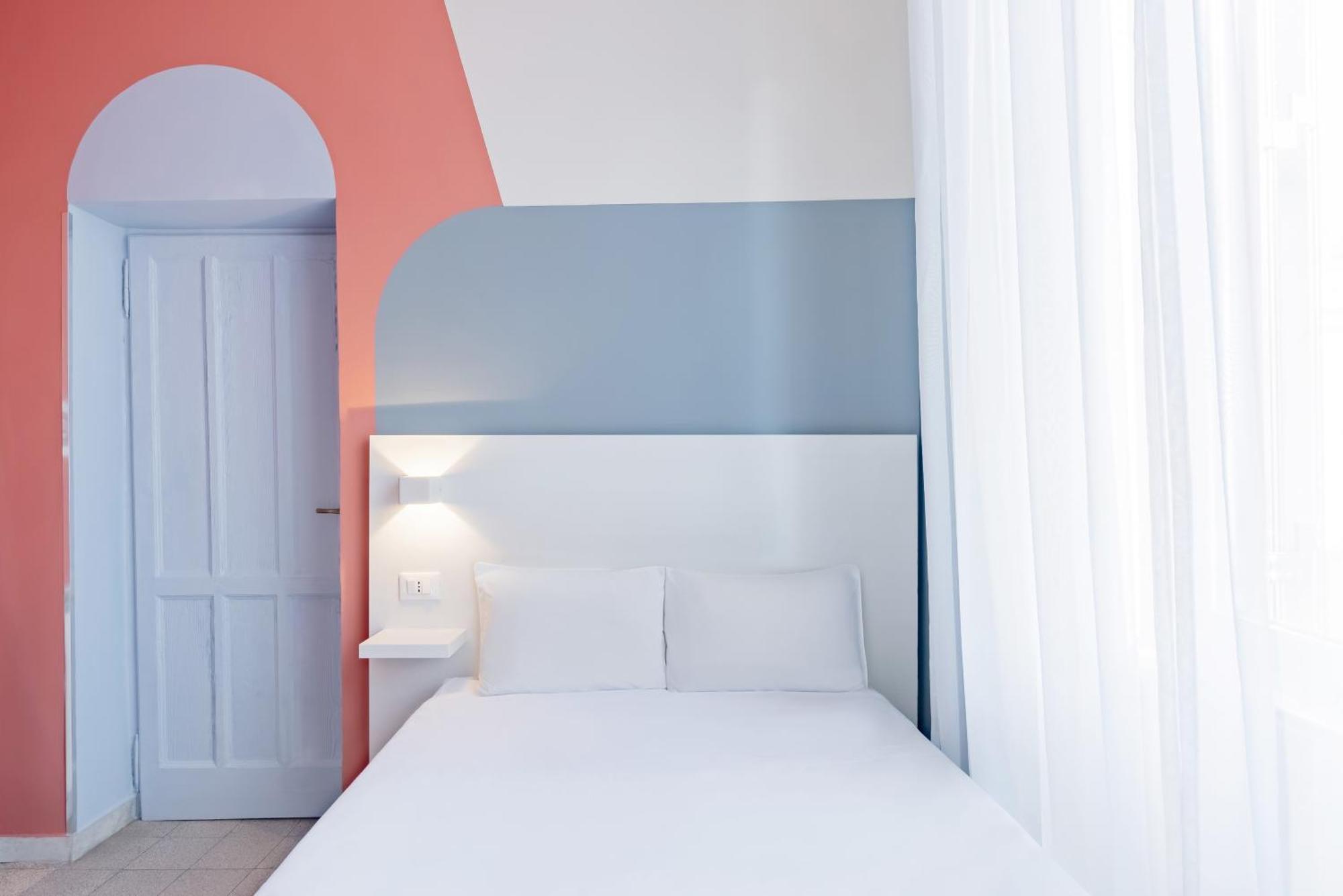 Hotel Infinito - Gruppo Blam Rom