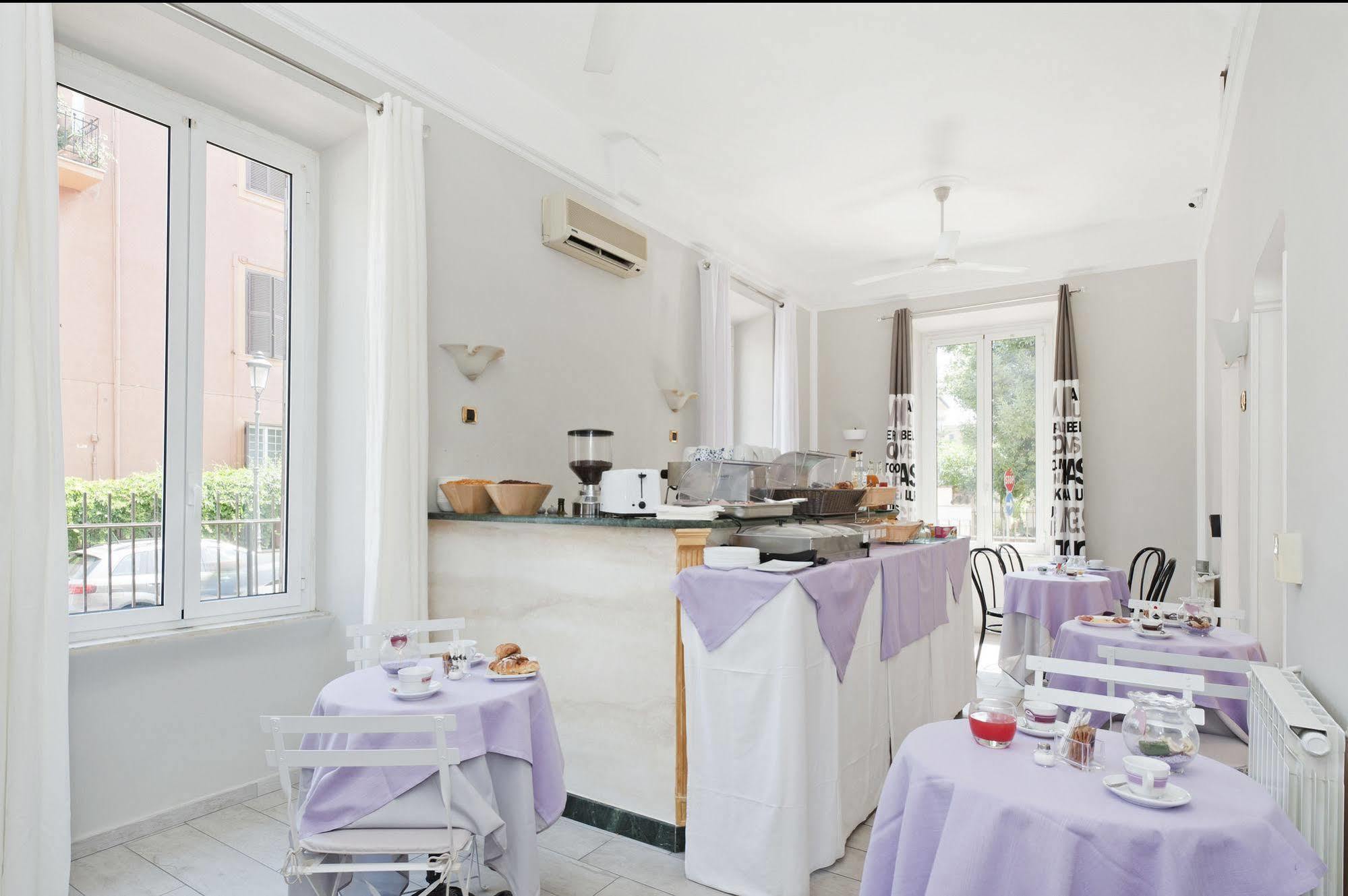 Hotel Infinito - Gruppo Blam Rom